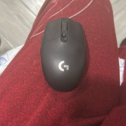 Logitech G305 