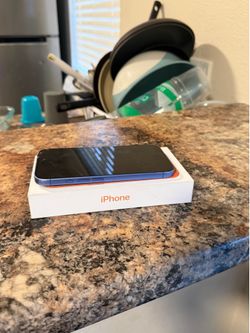 📱 iPhone 16 (Blue) – Unlocked –  – $400