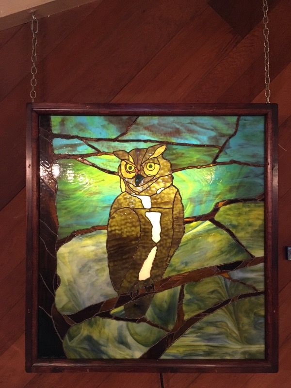 OWL STAINED GLASS ART LIGHTED FRAME SIGNED BY ARTIST ROBERT DANIELS 1989