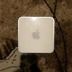 Mac mini W/ Charger