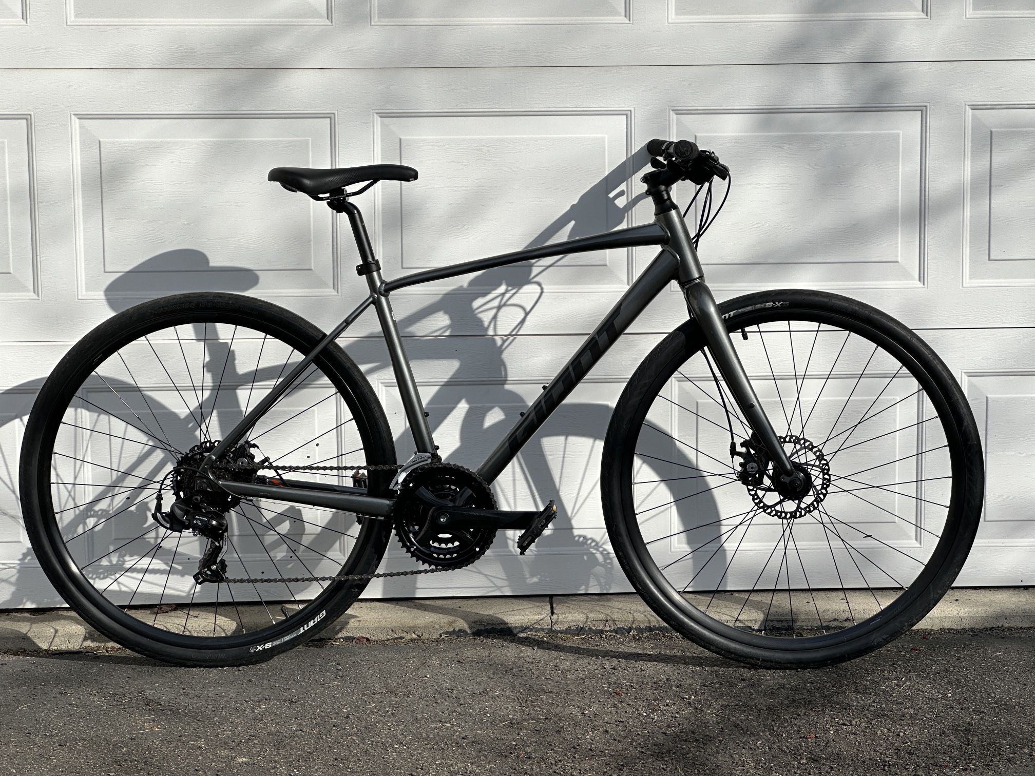 Giant Escape 3 Hybrid Bike Bicycle 2020 Disc 