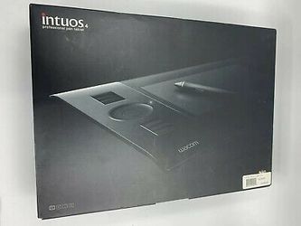 Wacom INTUOS4 PTK-440 Tablet with USB Cable & Wireless Grip Pen Mouse with box