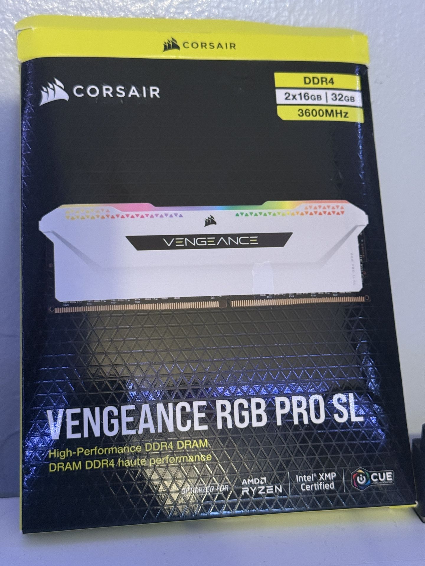 Corsair vengeance Rgb Pro SL (DDR4 32gb)