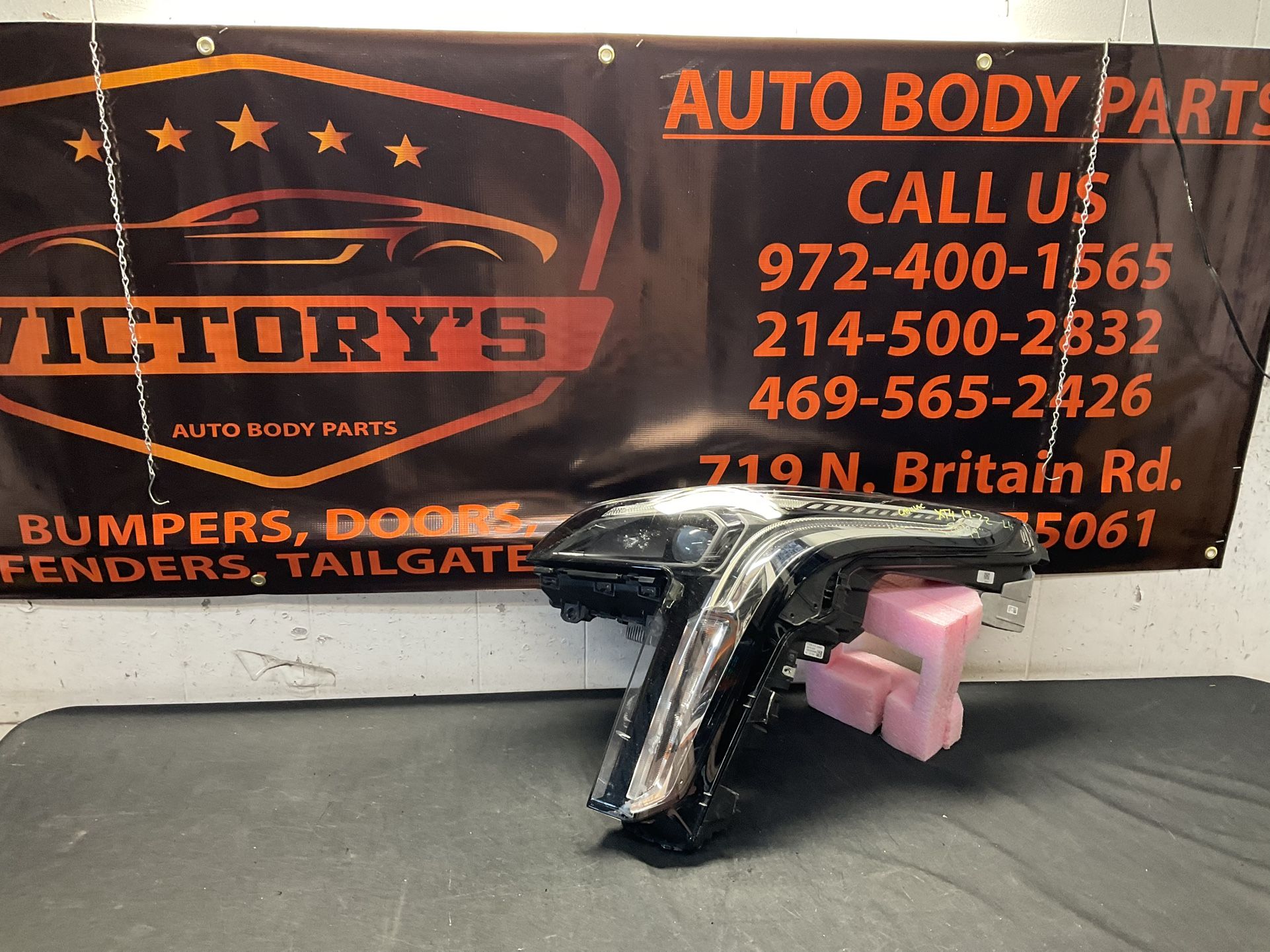 CADILLAC XT4 2019-2022 - LH HEADLIGHT OEM (TABS REPAIRED)