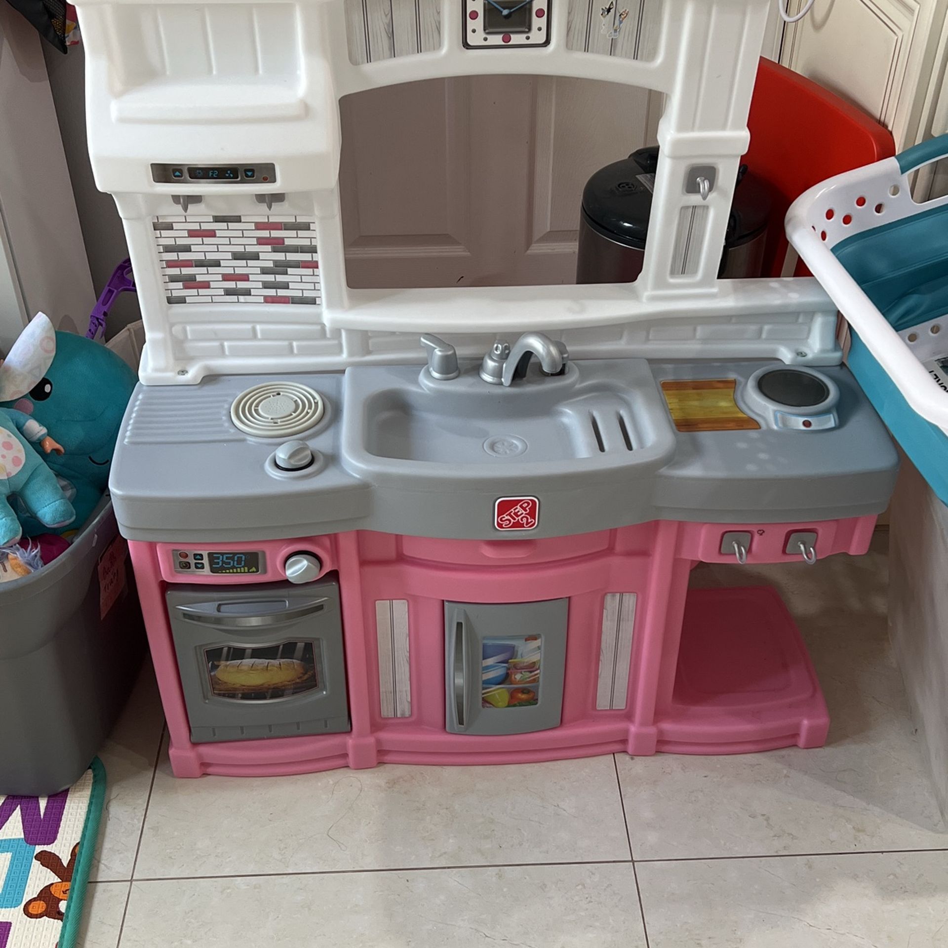 Toy Kitchen