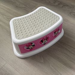 Minnie Mouse Step Stool