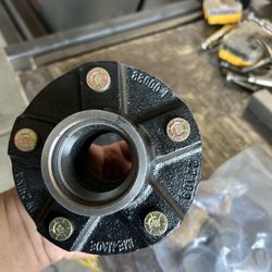 2000k Axle Hubs And Bearing Kit 5lug 