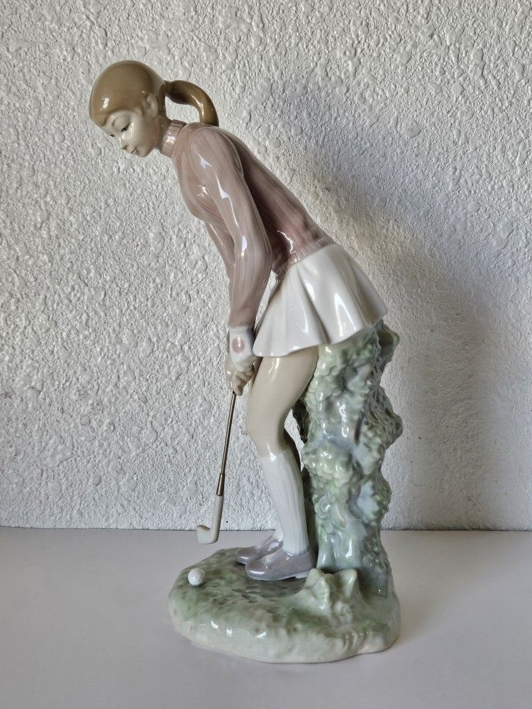 Lladro Lady Golfer # 4851 Collectible Figurine 10.5”