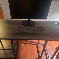 L shaped desk & monitor 