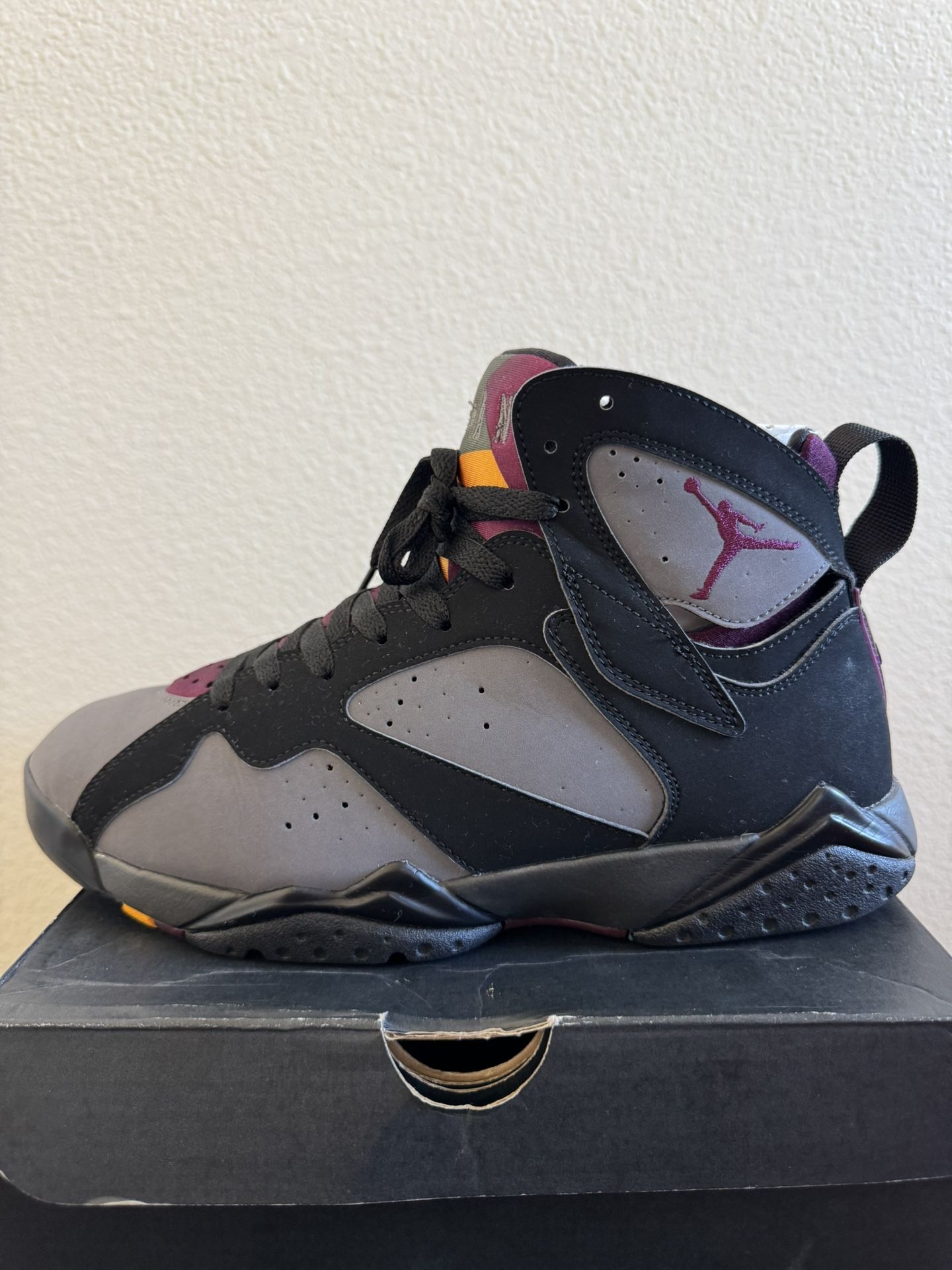 Jordan 7 Retro Bordeaux Size 8.5 Mens (VNDS Worn Once) -$240 FIRM!!!