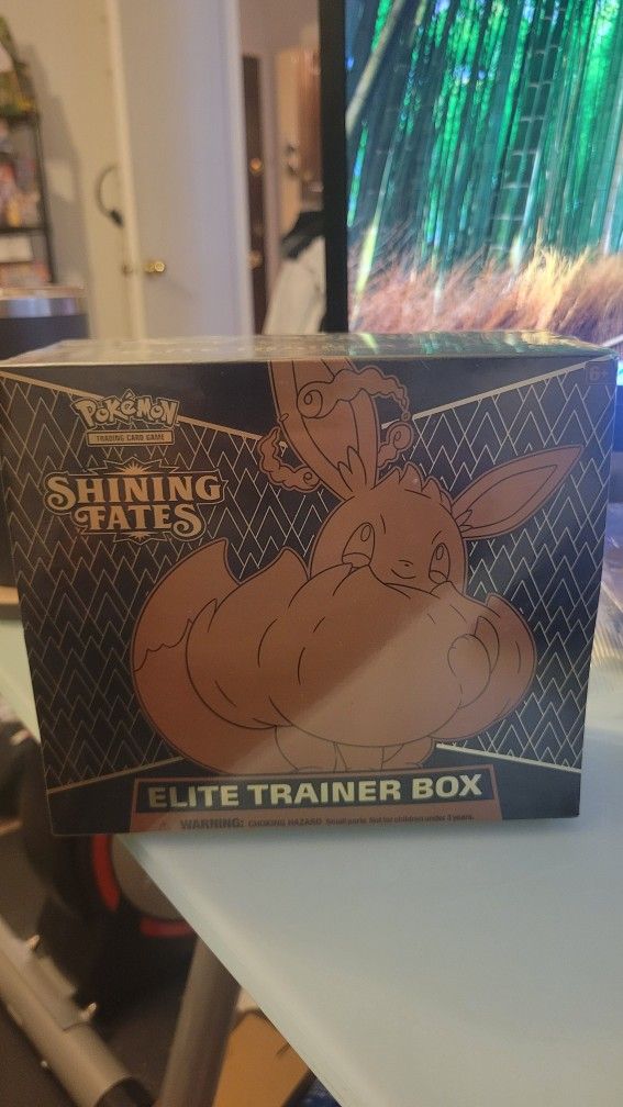 Pokemon Shining Fates ETB