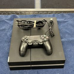 Sony PlayStation 4 (CUH-1215A)