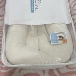 Snuggle Me Organic $20