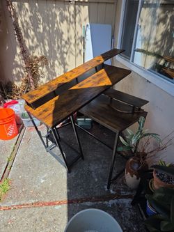L-shape desk- FREE
