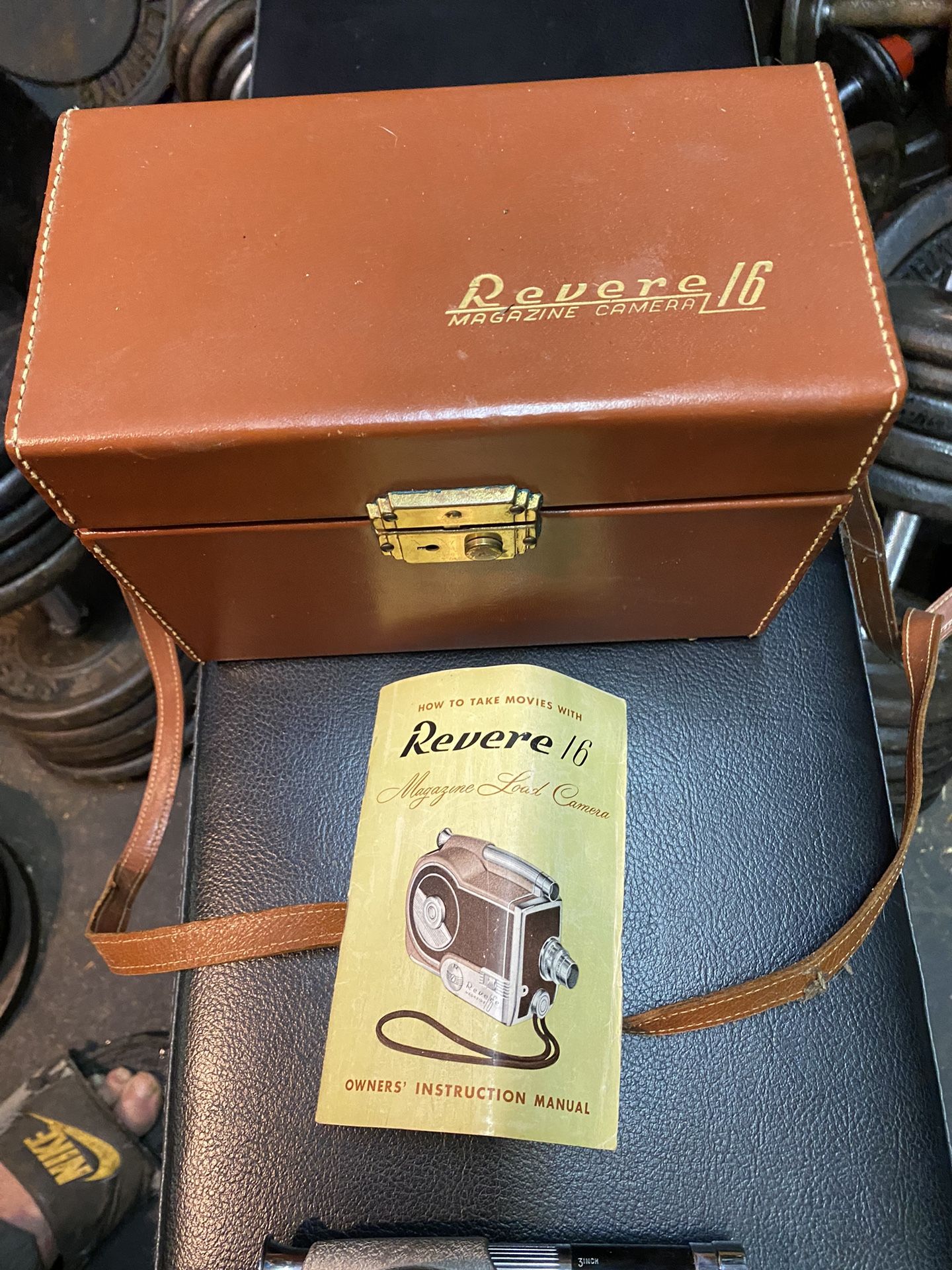 Vintage 16mm Movie Camera