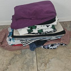 Womans size Xs/s clothing