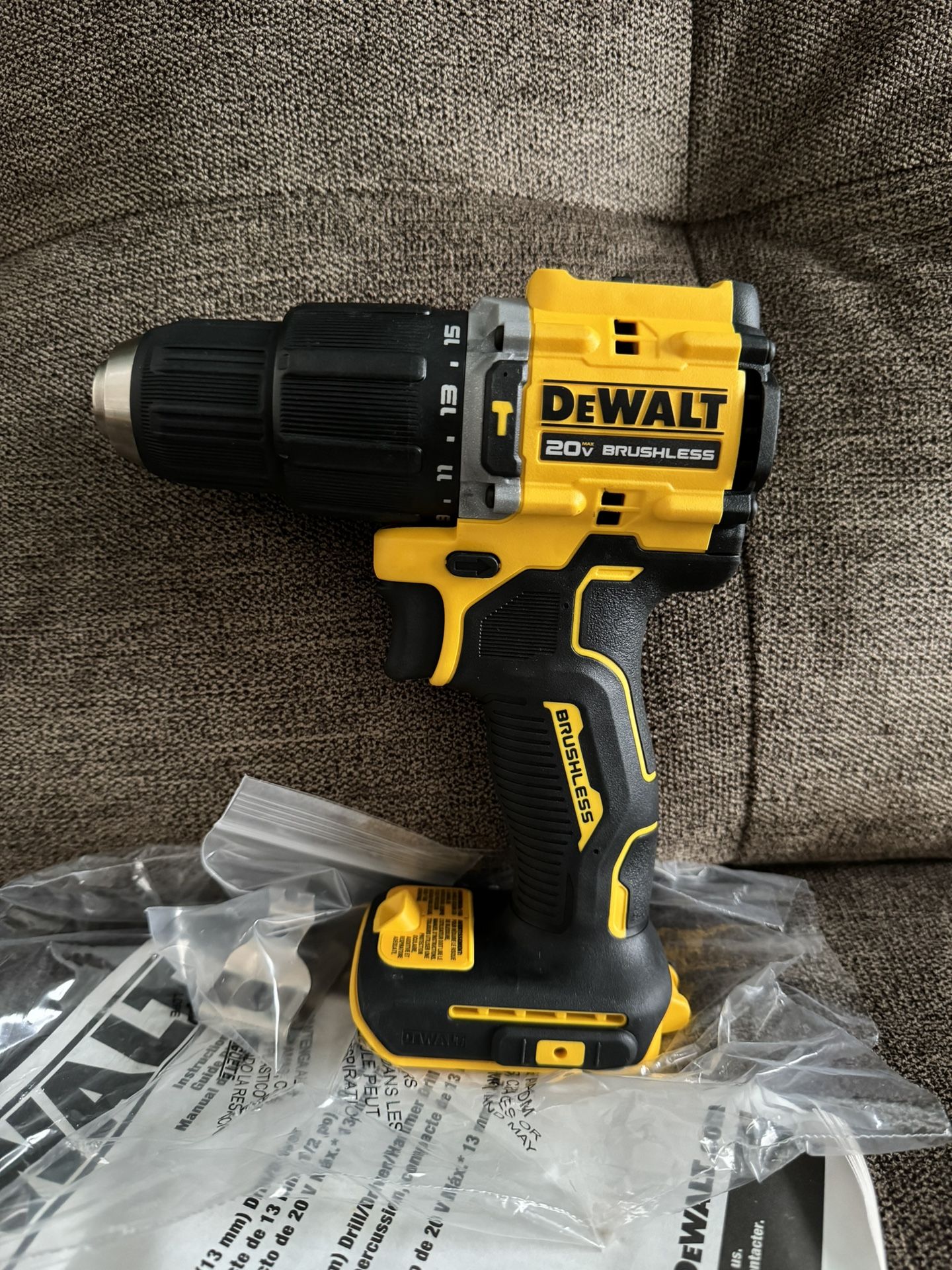 Dewalt 20-Vot “1/2” Brushless Hammer Drill