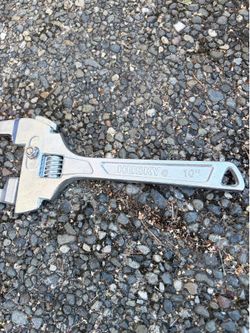 10” Adjustable Plumbers Wrench