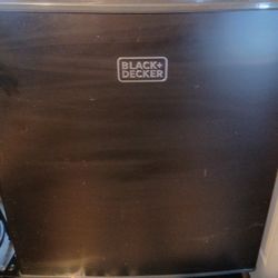 Black & Decker Mini Fridge
