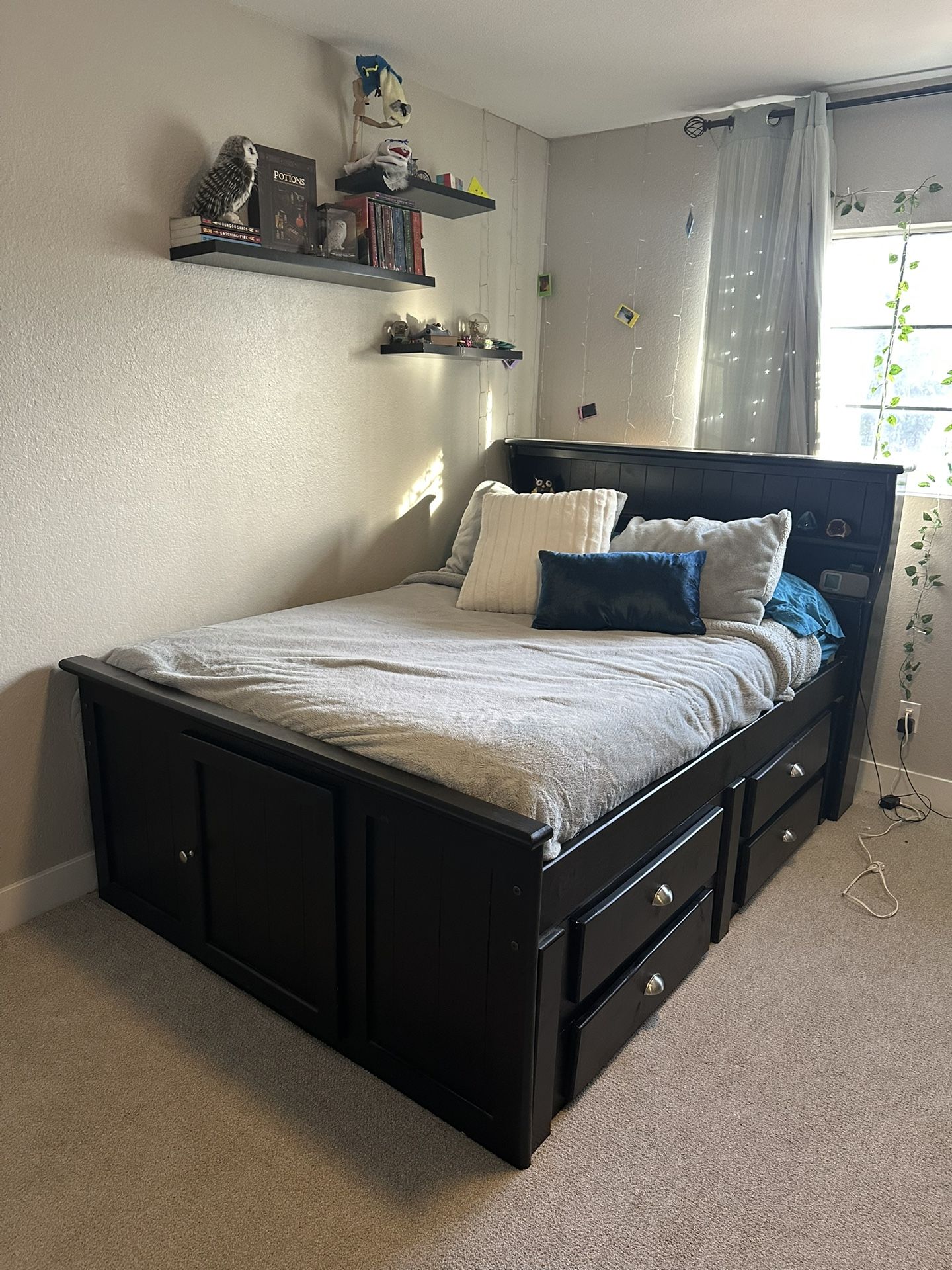 Double bed w/ Drawers & Hiding Spot/Storage