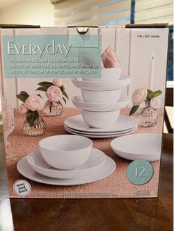 Everyday Porcelain Dinnerware set, 12 pc