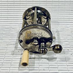 F122- Vintage Mascot Casting Fishing Reel Model 60 Chrome Metal Body