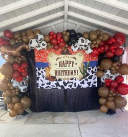 Balloon Garland Decor