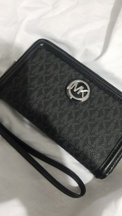 MK WALLET 40 DOLLARS
