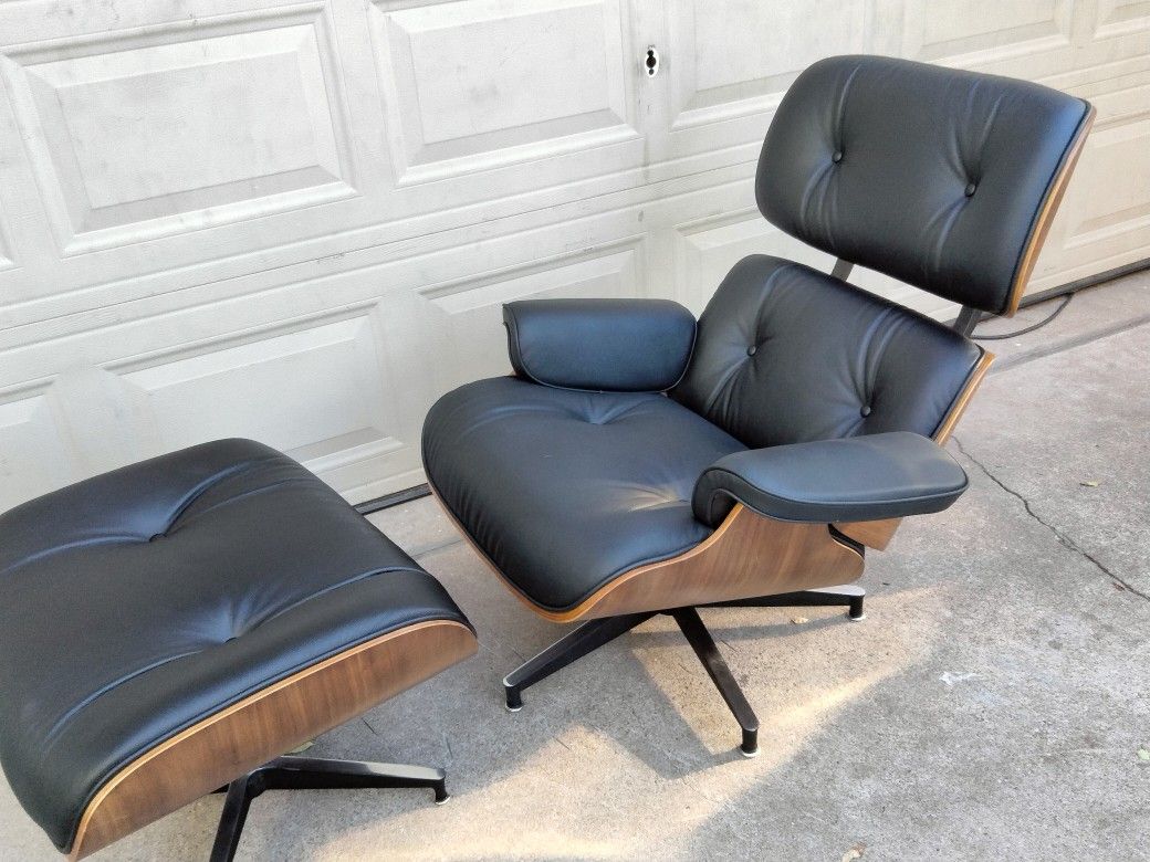Eames Most Famous Design.! BRAND NEW!