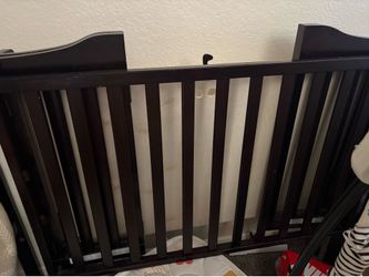 Mini crib