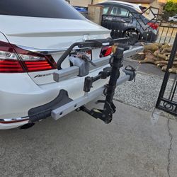 Thule T2 Classic 2-Bike Rack (1.25" hitch)