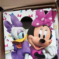 🎀 Brand New Minnie Mouse Toddler Chair Desk Set – $60(Still in Box!) 🎀