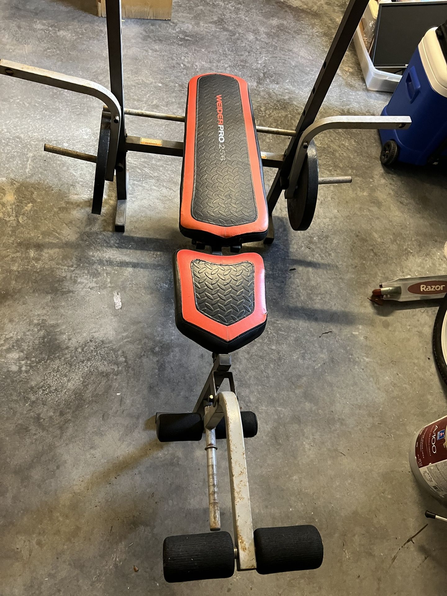 Weider pro 256 weight bench and Two 35lb Plates