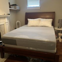 QUEEN Pottery Bed with Box Spring and Casper Mattress