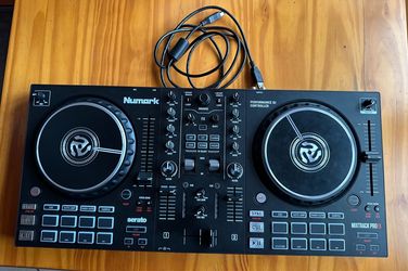 Numark Mixtrack pro FX like new