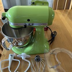 KitchenAid Artisan 5 Qt. Tilt-head Stand Mixer
