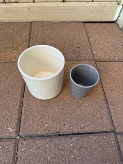 Set of Two Plant Pots, Medium & Small Ceramic Plant Pots - White & Grey, Perfect Condition.