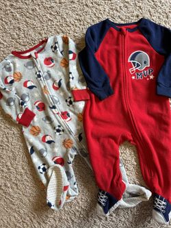 2 Baby/Toddler Sports Winter Onesie Pajamas_ Size 12 Months 