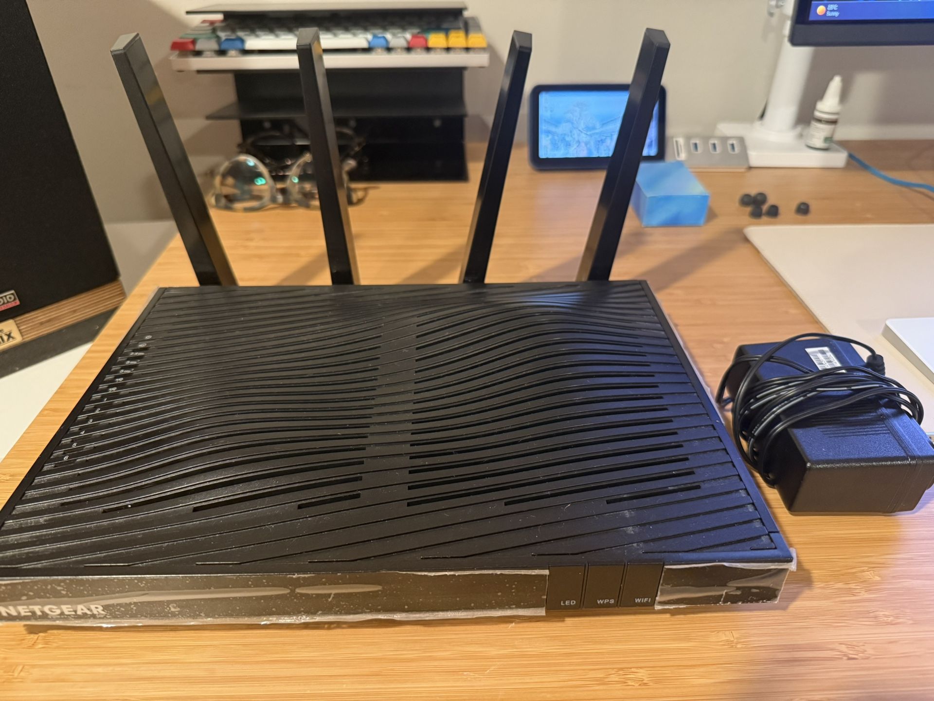 Netgear Nighthawk X8 AC5300 R8500 Smart WiFi Router Tri-Band Quad-Stream