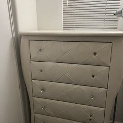 5 Drawer Dresser 