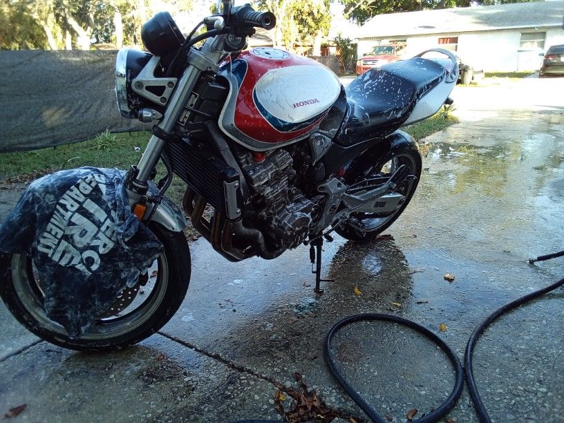 2002 Honda Hornet 919