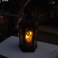 !! Battery Operated Holiday Light Missing The Battery Cover 