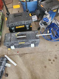 Dewalt stackable cases, rolling cases + more