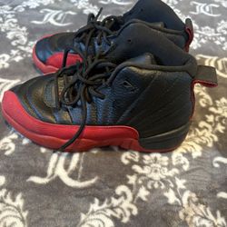 Used Jordan Retro 12’s Size 1y