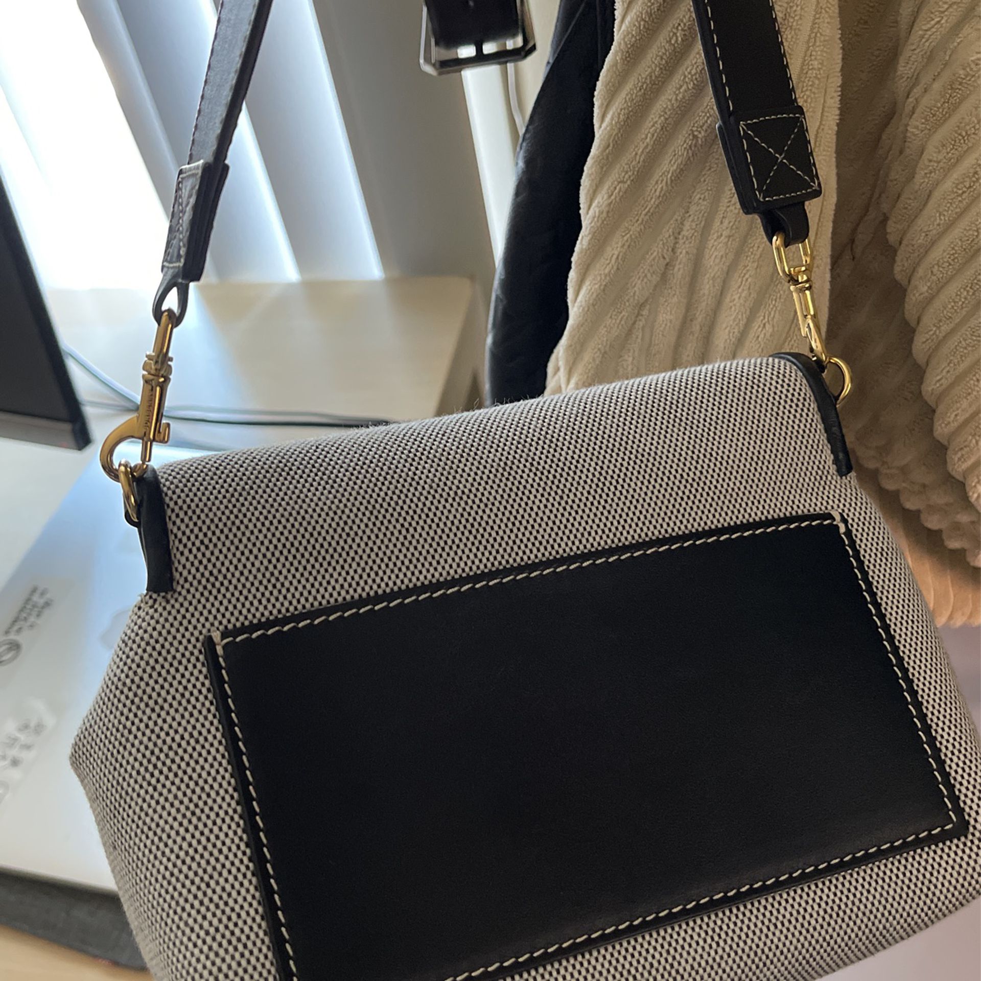 Burberry Bucket canvas Bag for Sale in Chicago, IL - OfferUp