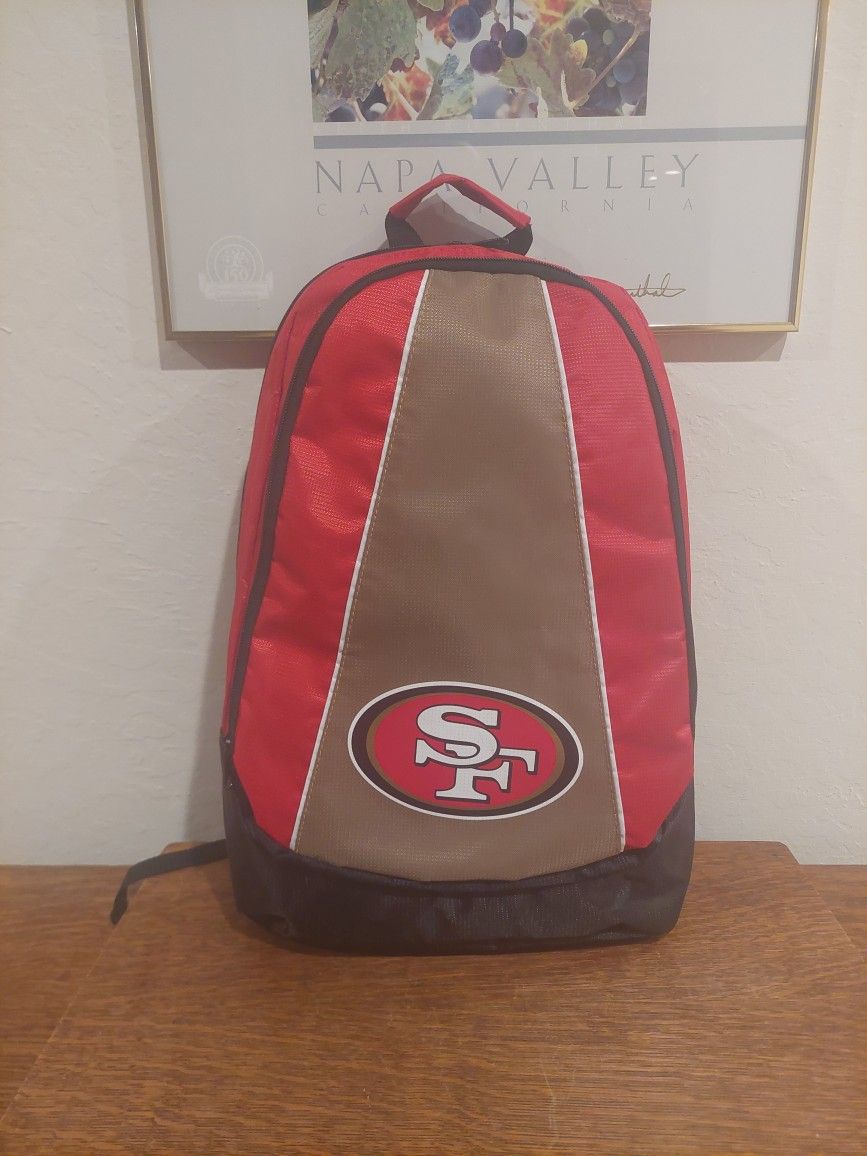 San Francisco 49ers NFL Core Backpack
18” x 13” x 6”
