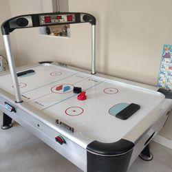 Air Hockey Table