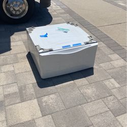 Washer Pedastal