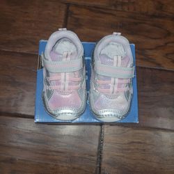 Stride rite toddler shoes