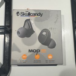 Black Skull Candy Earbuds